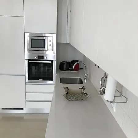 Apartmán Lisbon10 *