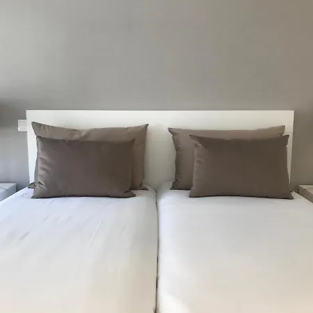 דירה Lisbon10 ליסבון