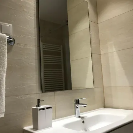 Apartmán Lisbon10 *