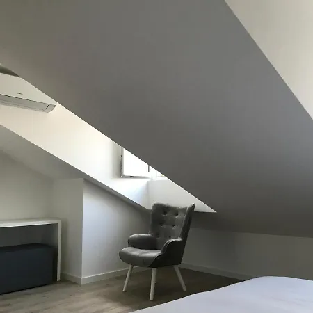 Lisbon10 Apartmán *