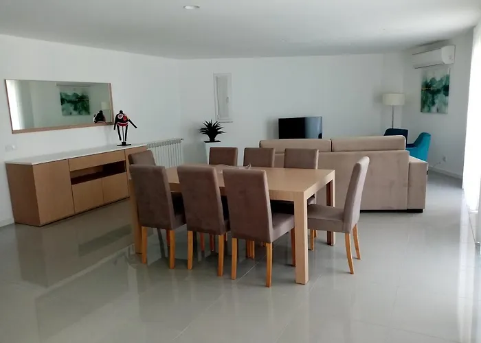 Apartment Lisbon10 *