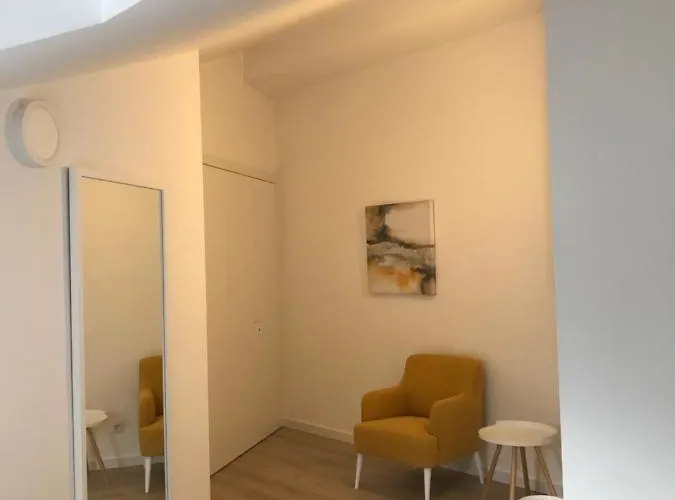 Apartment Lisbon10 *