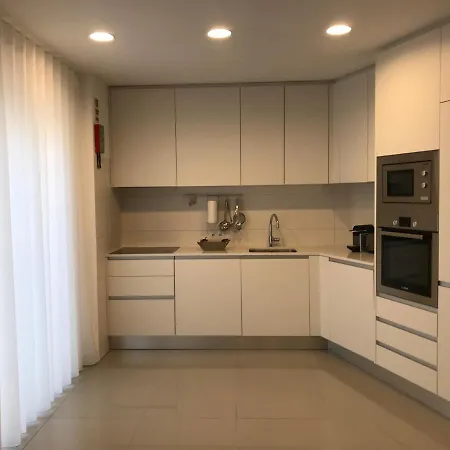 Lisbon10 Appartamento